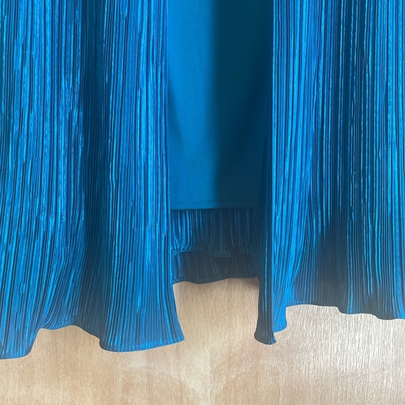 Jessica Howard Two-Piece Shift Dress Set - Picture 5 of 8